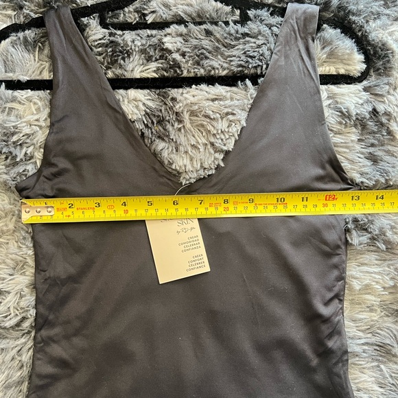 RD Style Second Skin Valentina Double V Black V-Neck‎ Bodysuit - Picture 10 of 11